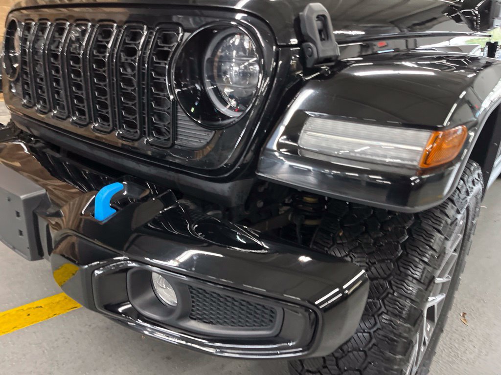 Used 2024 Jeep Wrangler High Altitude AWD/4WD image 10