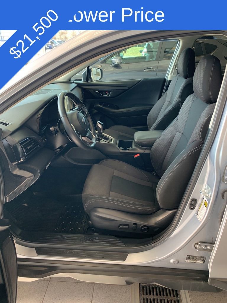 Used 2022 Subaru Outback Premium image 3