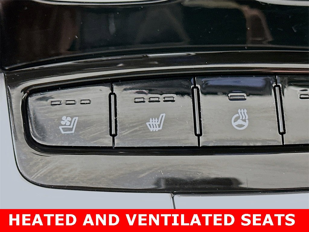 Used 2022 Hyundai Santa Cruz Limited w/ Winter Package image 14