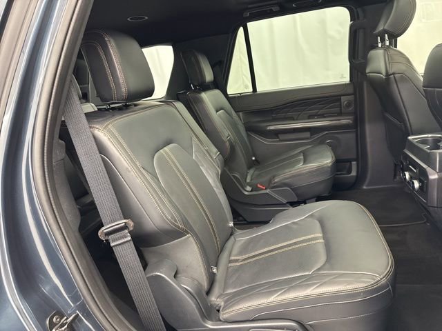 Used 2023 Ford Expedition Platinum image 26
