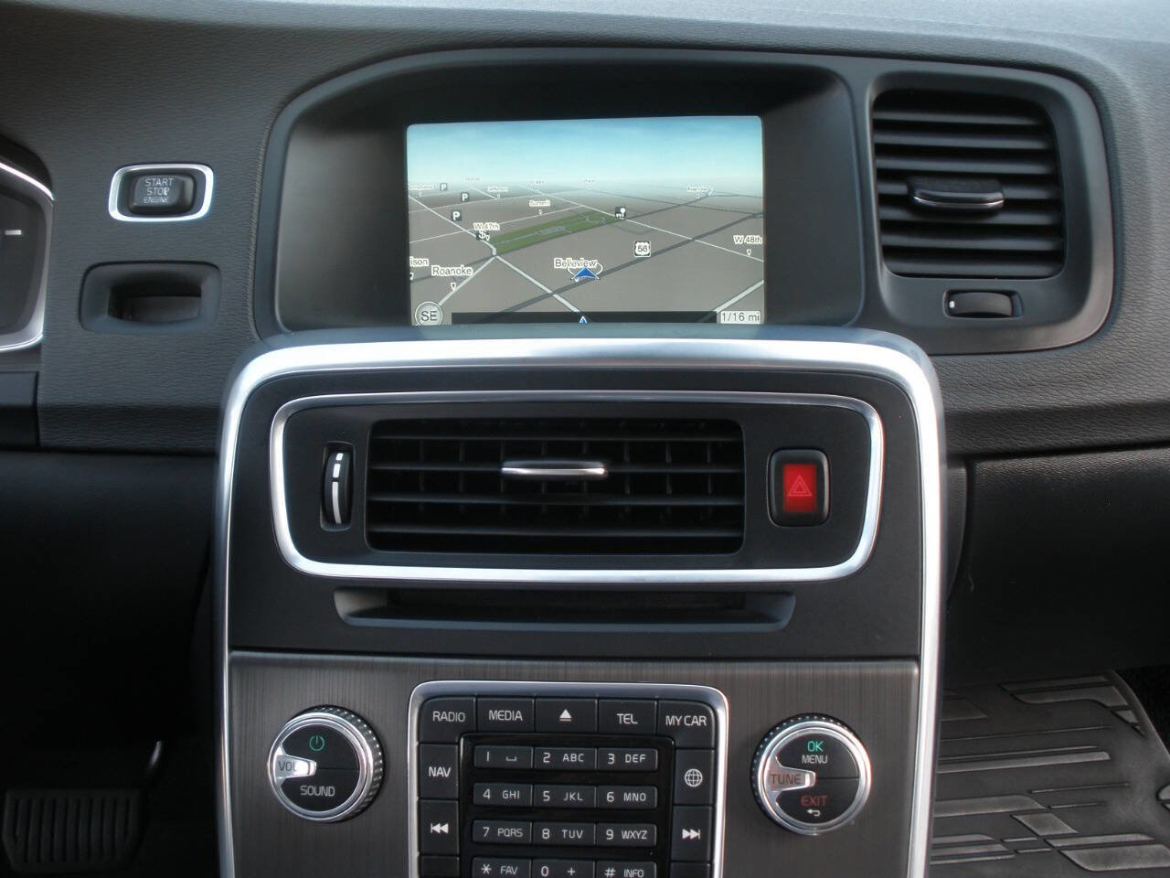 Used 2015 Volvo V60 T5 Premier image 35