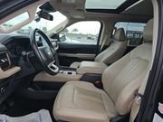 Used 2022 Ford Expedition Limited image 9