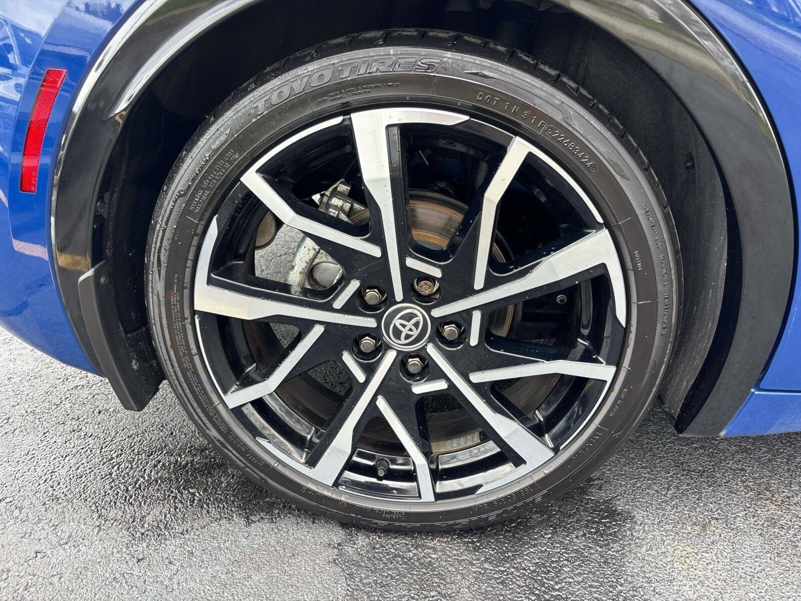 Used 2024 Toyota Prius Prime FWD image 29