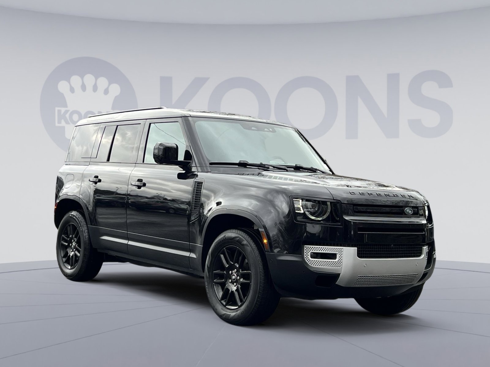 Used 2025 Land Rover Defender 110 S image 8