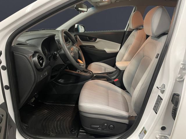 Used 2023 Hyundai Kona SEL w/ Winter Weather Package AWD/4WD image 9