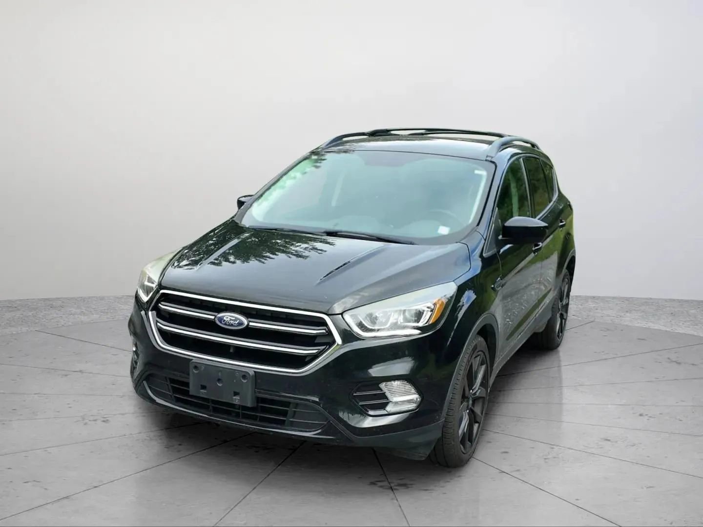 Used 2017 Ford Escape SE w/ Equipment Group 201A