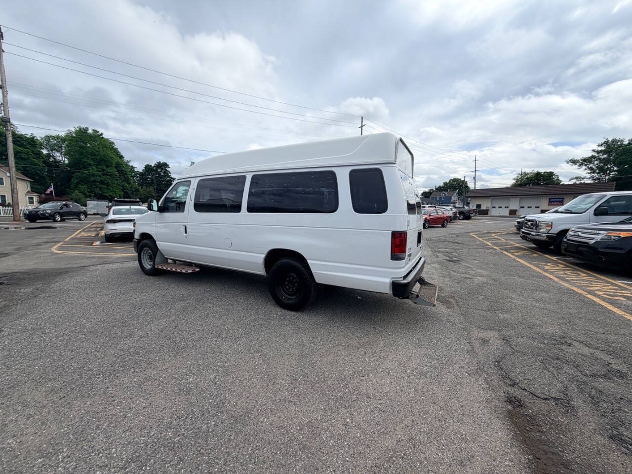 Used 2014 Ford E-250 and Econoline 250 Extended w/ Power Group RWD image 67