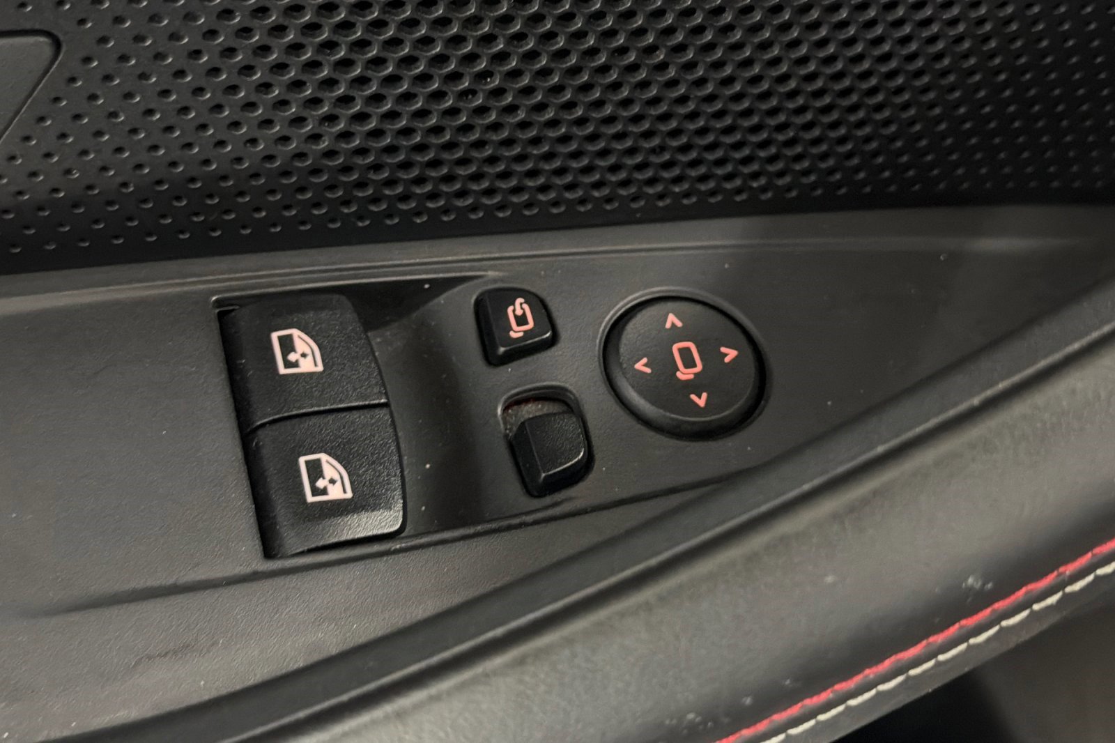 Used 2023 BMW M4 CSL image 19