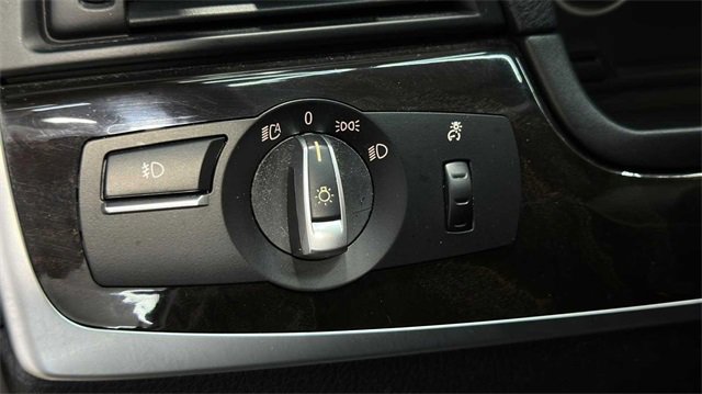 Used 2015 BMW 528i Sedan image 22