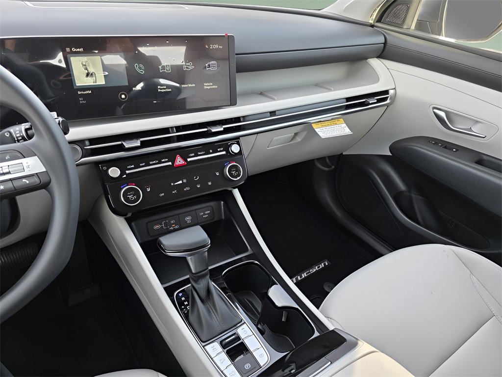 New 2026 Hyundai Tucson SEL image 17