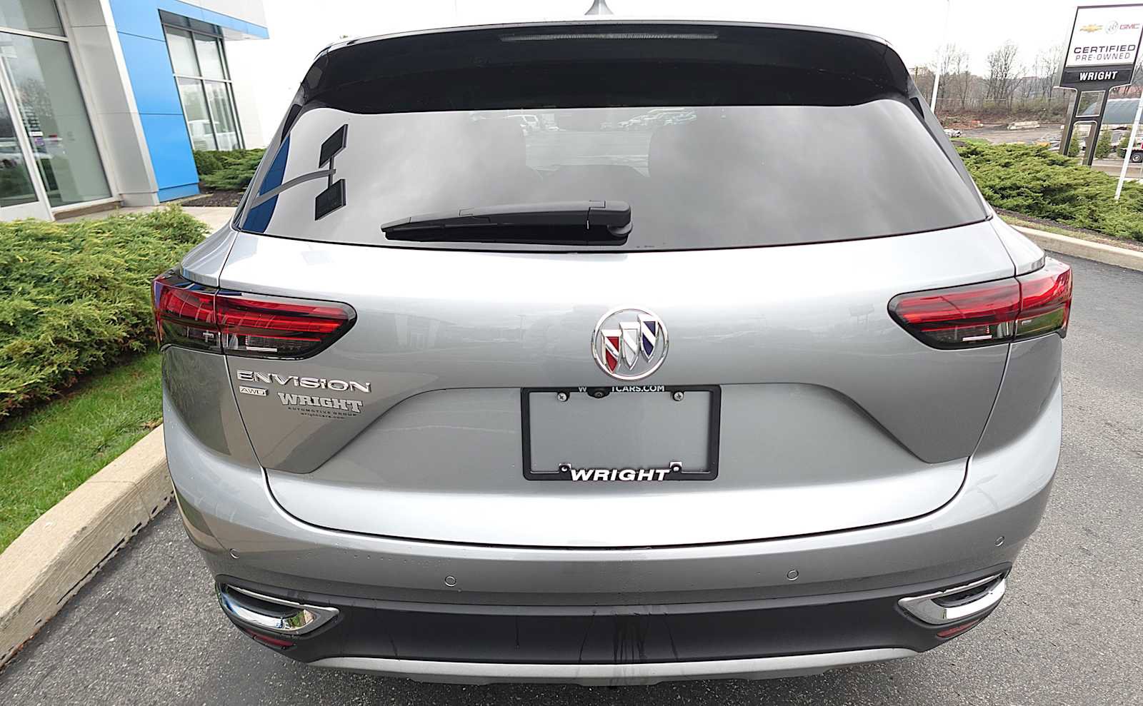Used 2023 Buick Envision Essence image 4