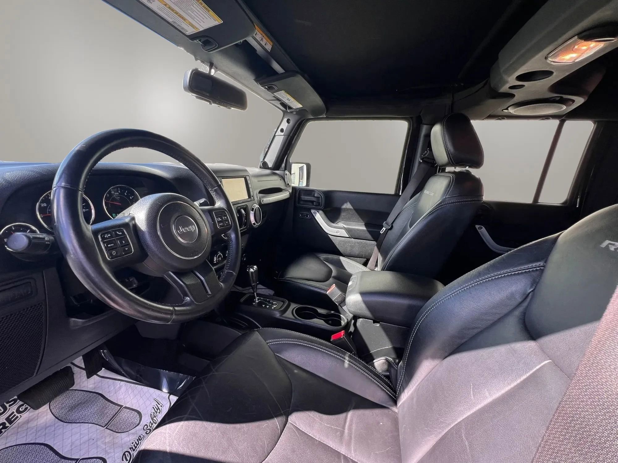 Used 2014 Jeep Wrangler Unlimited Rubicon w/ Connectivity Group AWD/4WD image 22