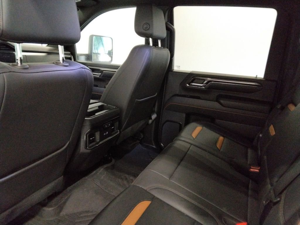 Used 2024 GMC Sierra 2500 AT4 w/ AT4 Premium Plus Package image 39