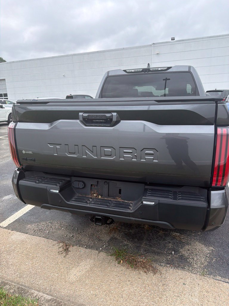 Used 2024 Toyota Tundra Limited AWD/4WD image 5