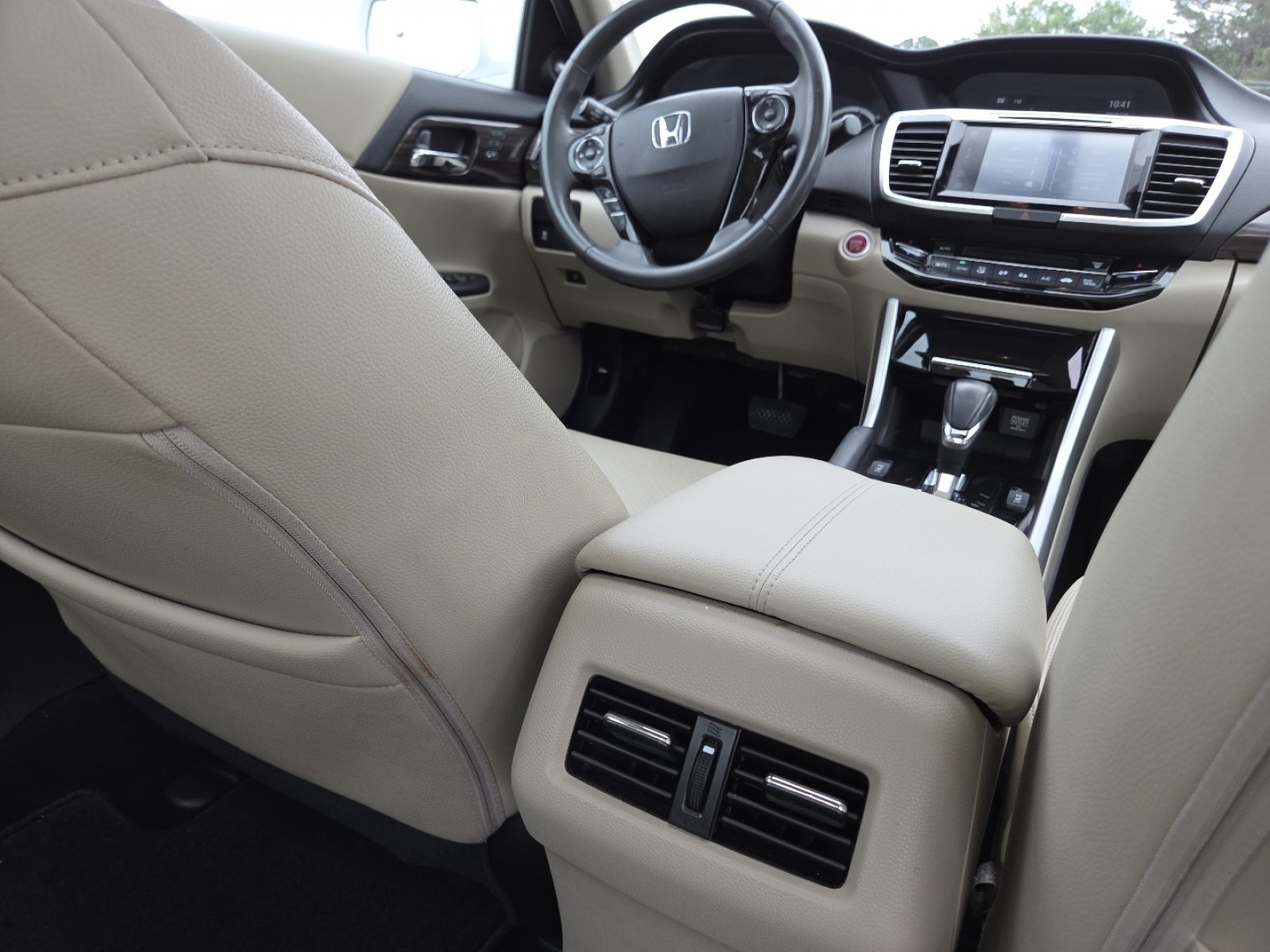 Used 2017 Honda Accord EX-L image 22