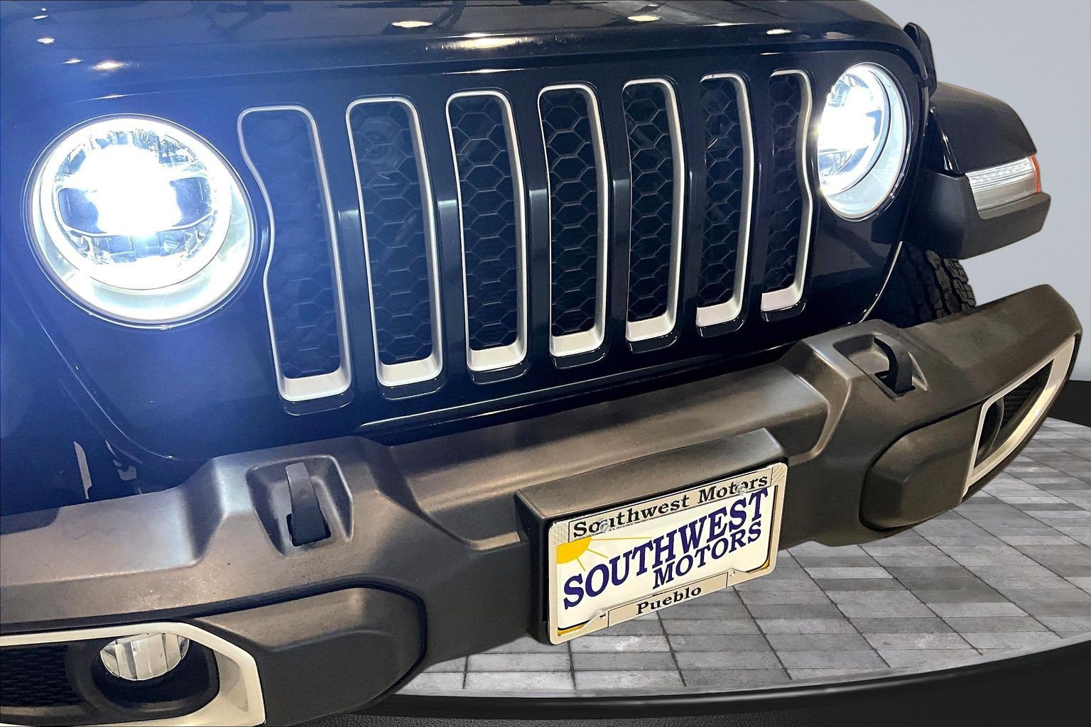Used 2021 Jeep Gladiator Overland w/ Popular Equipment Package AWD/4WD image 34