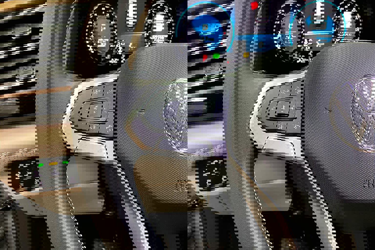 Used 2024 Volkswagen Atlas SE image 21