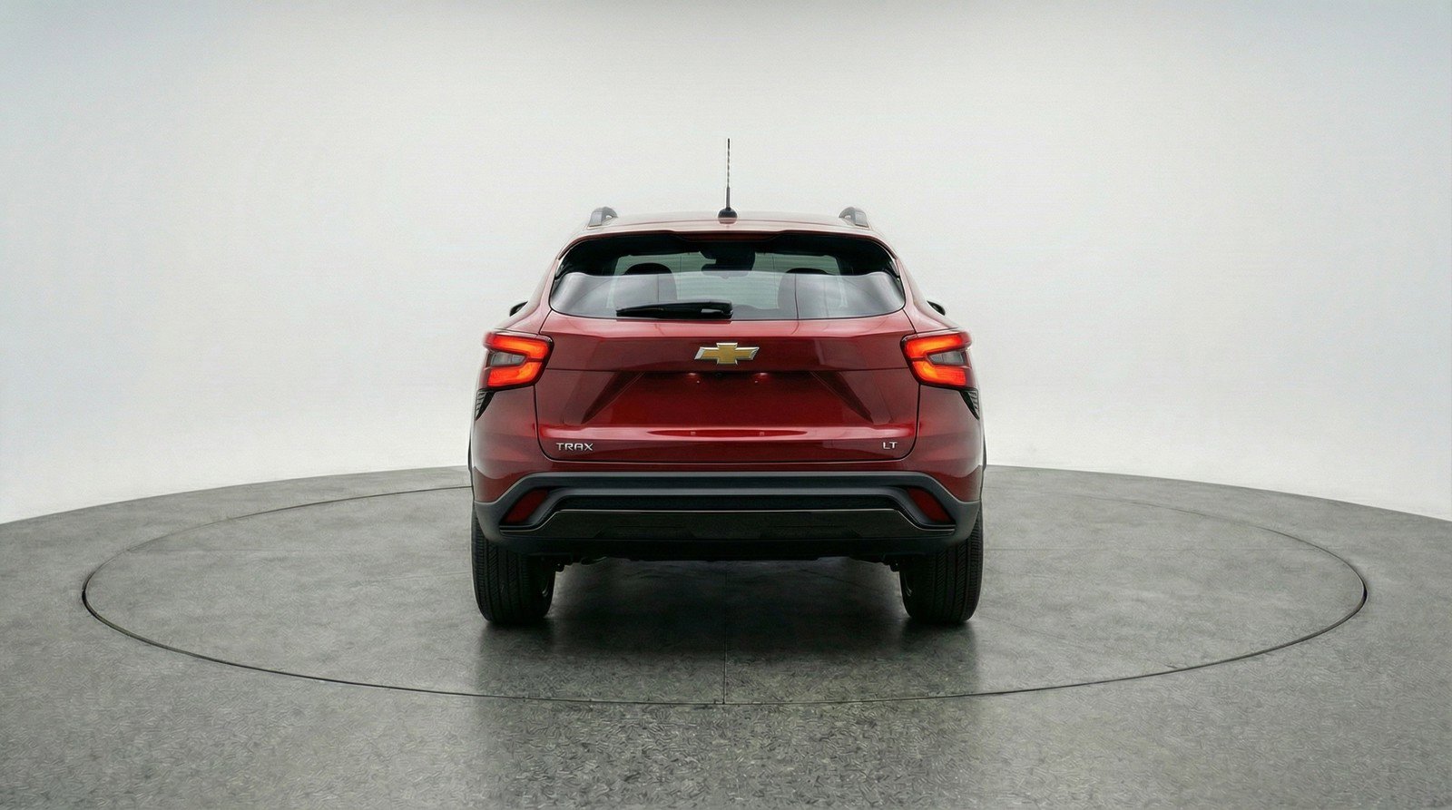 Used 2025 Chevrolet Trax LT FWD image 7