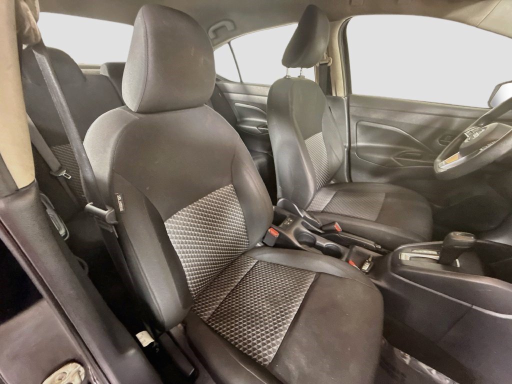 Used 2022 Nissan Versa S FWD image 27