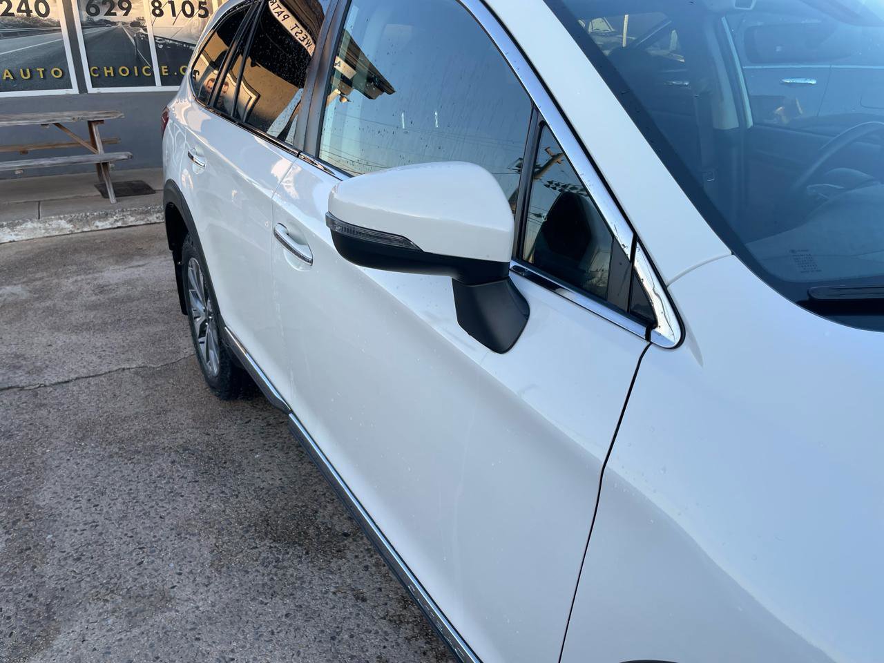 Used 2018 Subaru Outback 3.6R Touring image 23