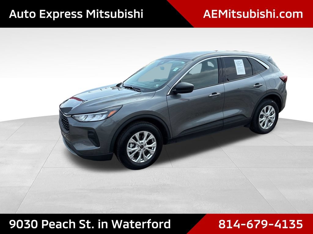 Used 2023 Ford Escape Active AWD/4WD image 3
