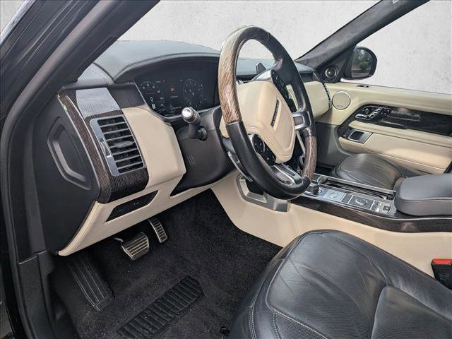 Used 2018 Land Rover Range Rover Autobiography image 10