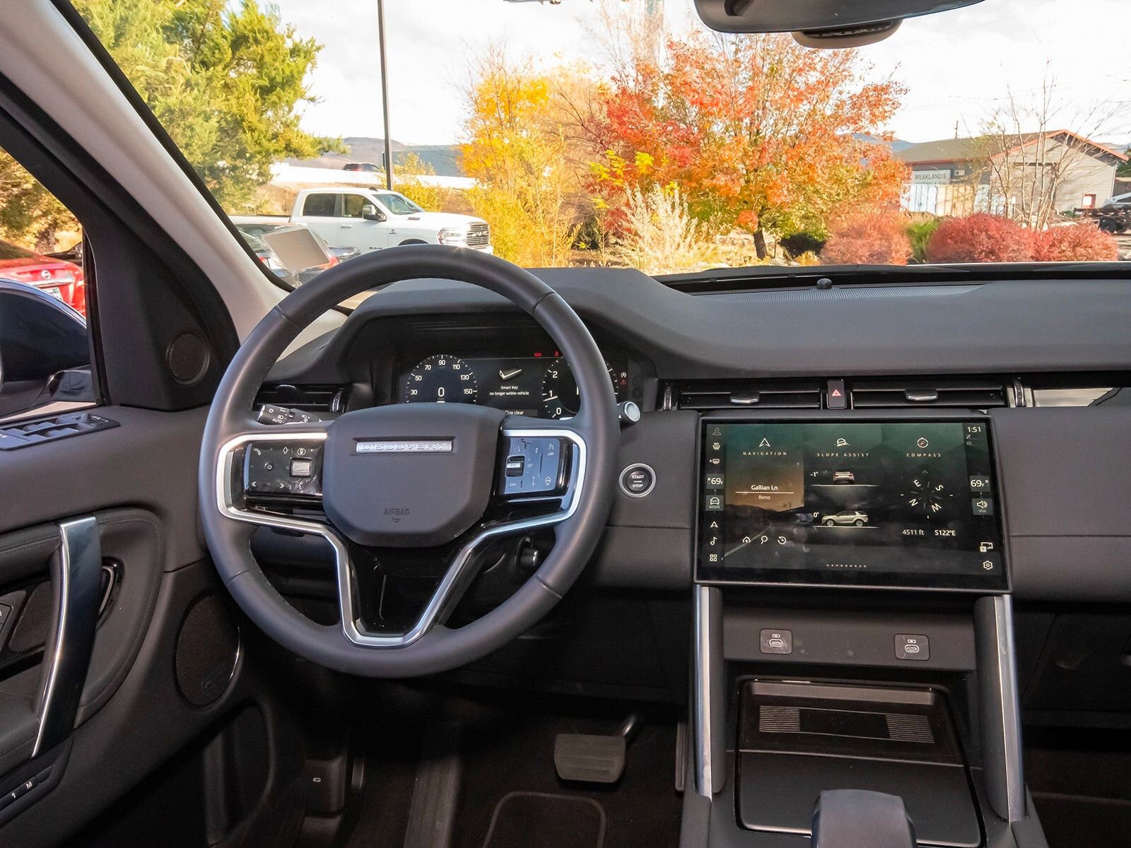 Used 2025 Land Rover Discovery Sport S image 35