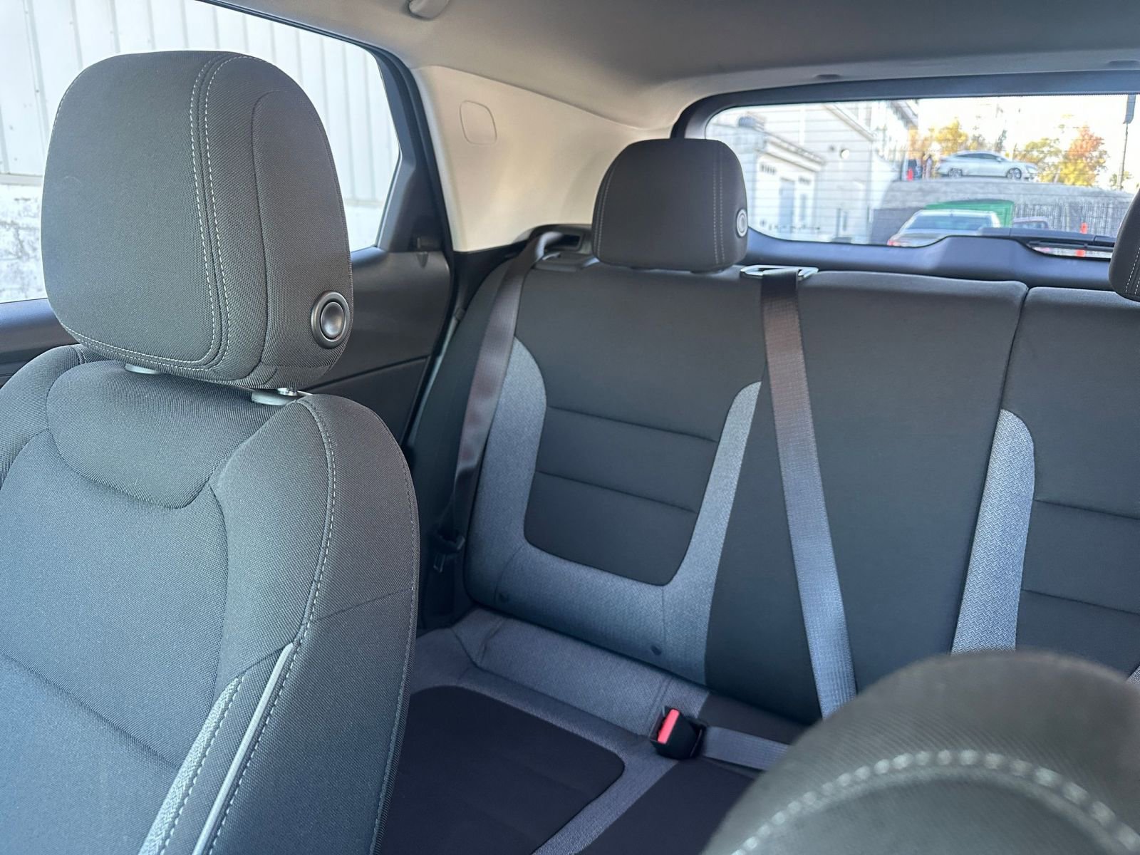 Used 2025 Chevrolet TrailBlazer LT image 37