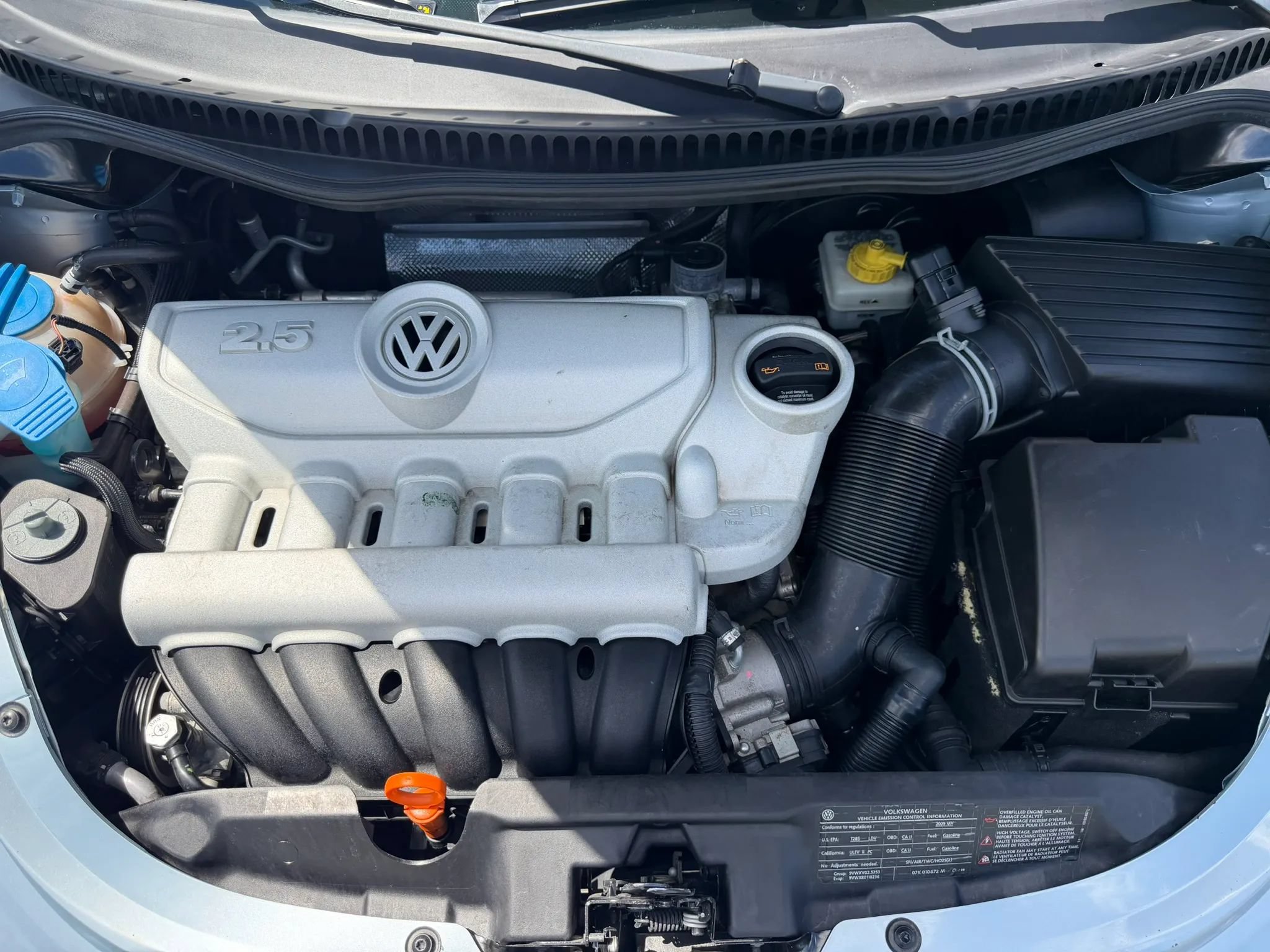 Used 2009 Volkswagen Beetle Coupe FWD image 43