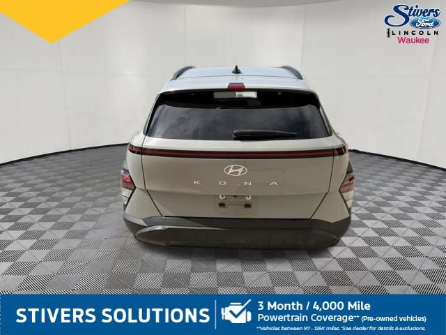 Used 2025 Hyundai Kona SEL FWD image 7