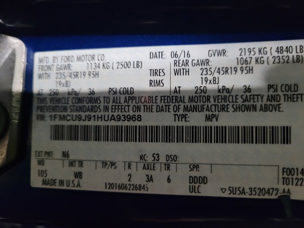 Used 2017 Ford Escape Titanium image 33