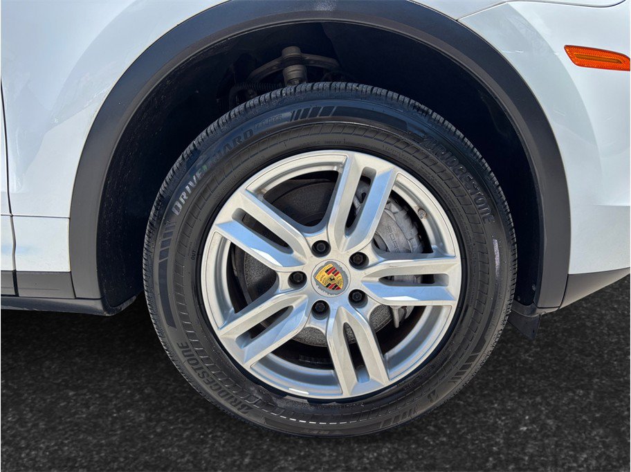 Used 2018 Porsche Cayenne AWD/4WD image 12