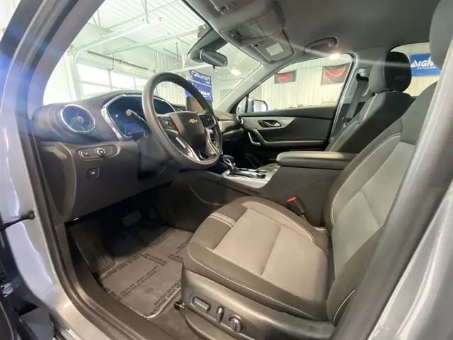 Used 2025 Chevrolet Blazer LT image 10