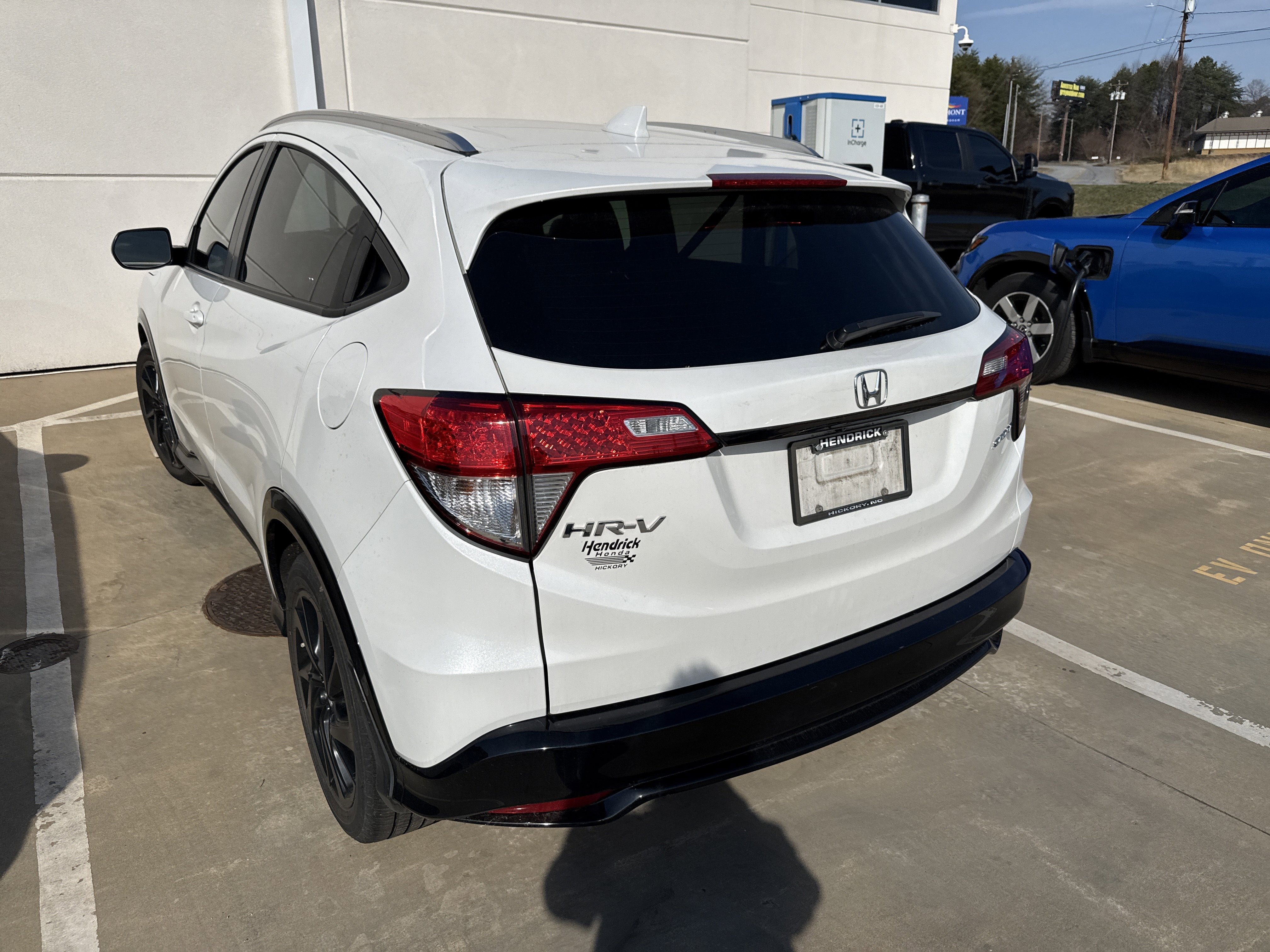Used 2022 Honda HR-V Sport image 8