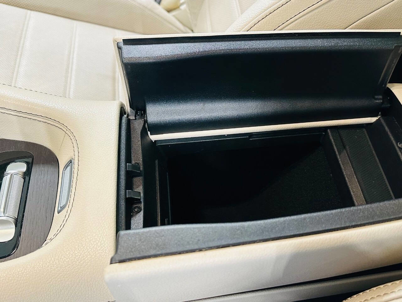 Used 2020 Mercedes-Benz GLE 580 4MATIC w/ Parking Assist Package image 19