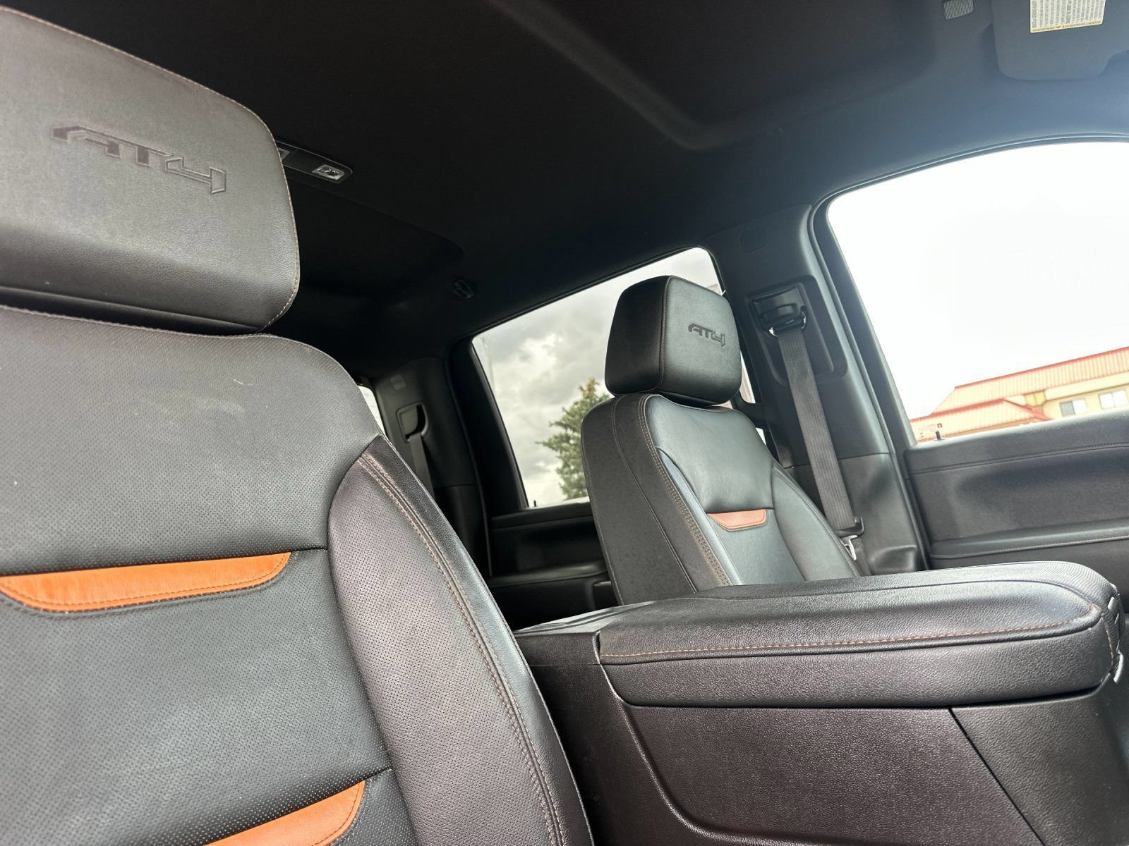 Used 2023 GMC Sierra 3500 AT4 w/ AT4 Preferred Package AWD/4WD image 18