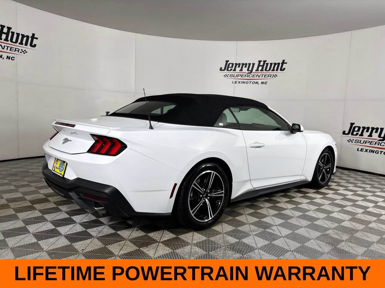 Used 2025 Ford Mustang Premium RWD image 6