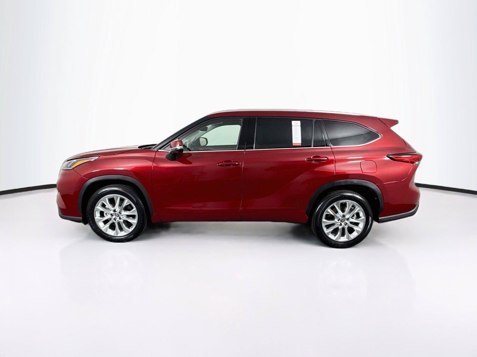 Certified 2021 Toyota Highlander Limited FWD image 14