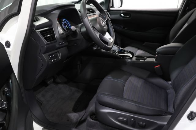Certified 2025 Nissan Leaf SV Plus FWD image 11