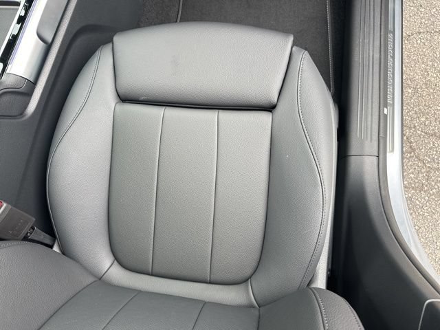 Used 2026 Mercedes-Benz GLB 250 image 33