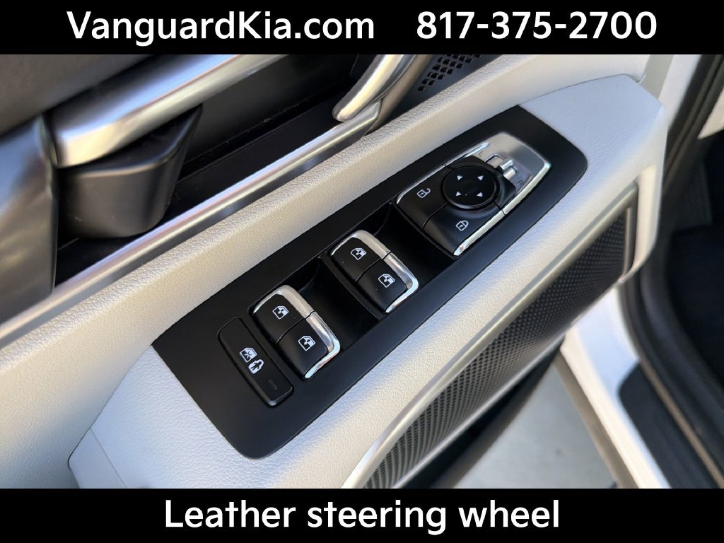 Certified 2025 Kia Telluride S FWD image 17