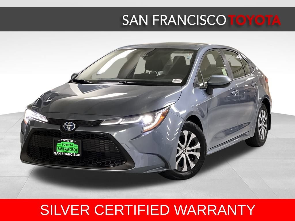 Certified 2022 Toyota Corolla LE image 1