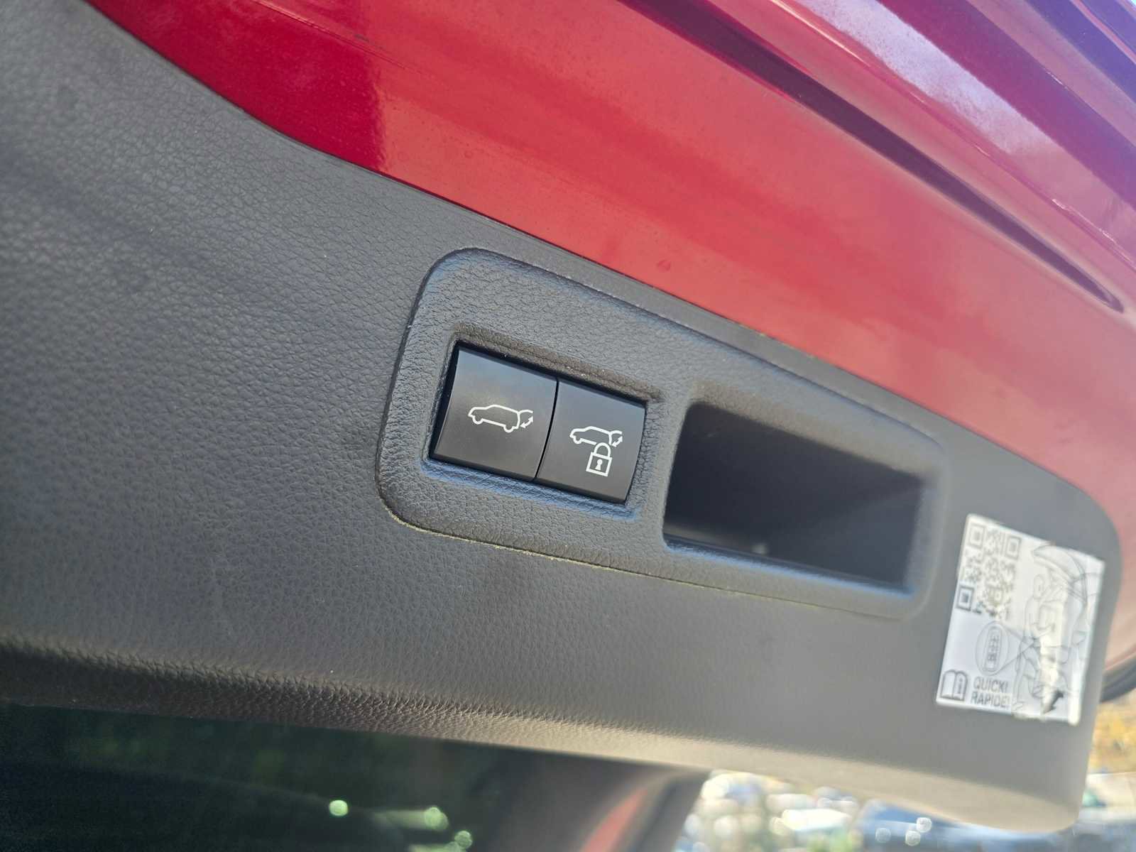 Used 2023 Toyota Venza Nightshade image 18