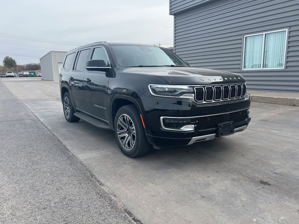 Used 2024 Jeep Wagoneer Series II w/ Flexible Seating Group image 3