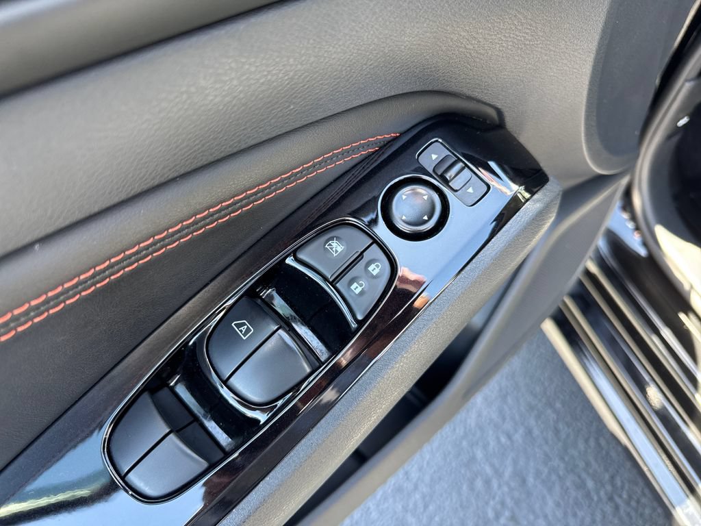 Used 2023 Nissan Altima 2.5 SR AWD/4WD image 11