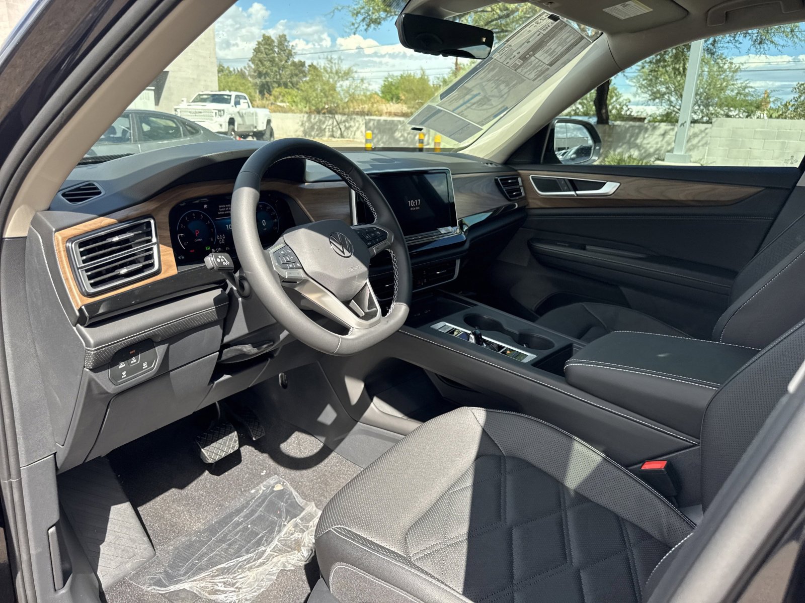 New 2026 Volkswagen Atlas SE image 10