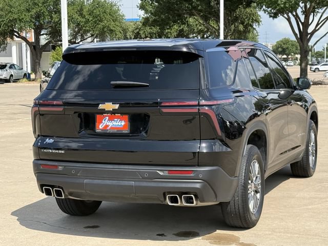 Used 2024 Chevrolet Traverse LS FWD image 4