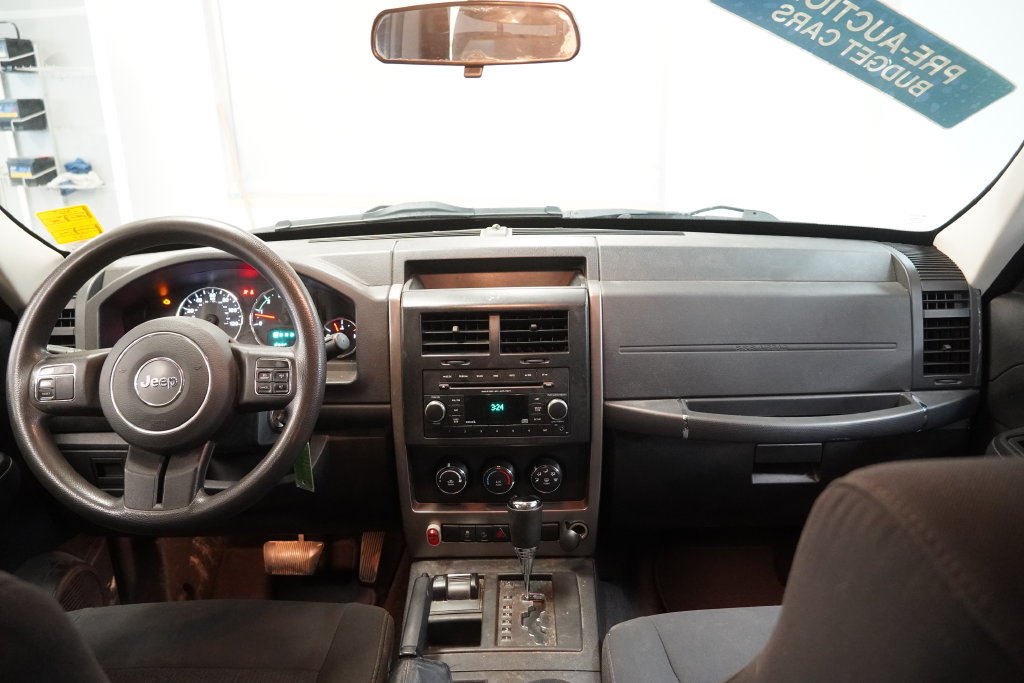 Used 2012 Jeep Liberty Sport AWD/4WD image 19