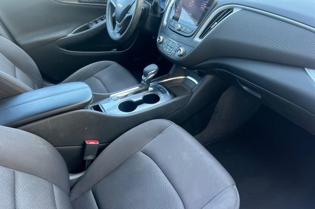 Used 2022 Chevrolet Malibu LT image 19