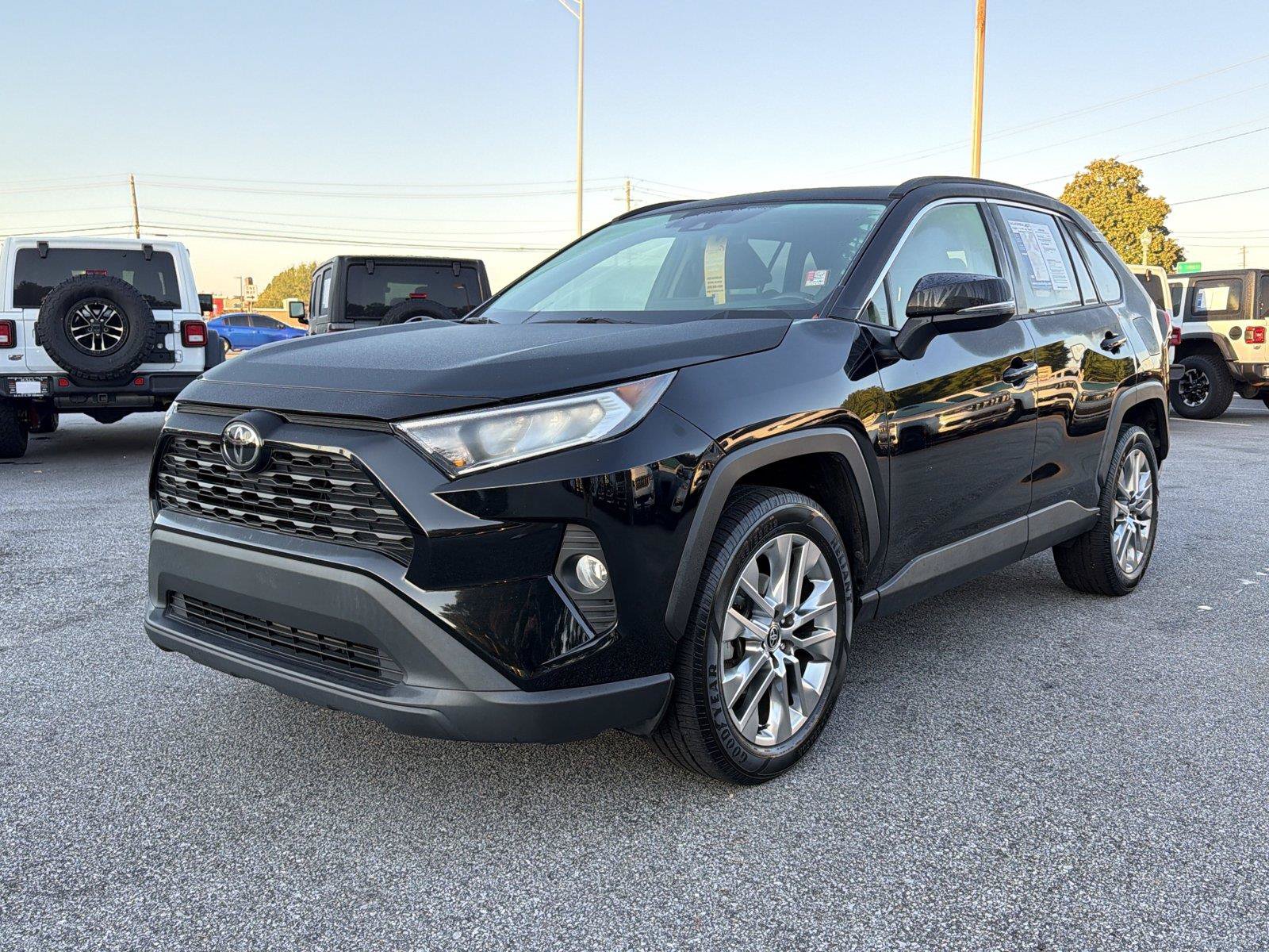 Used 2021 Toyota RAV4 XLE Premium FWD image 2